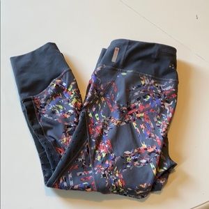 Zella Capri leggings - size medium